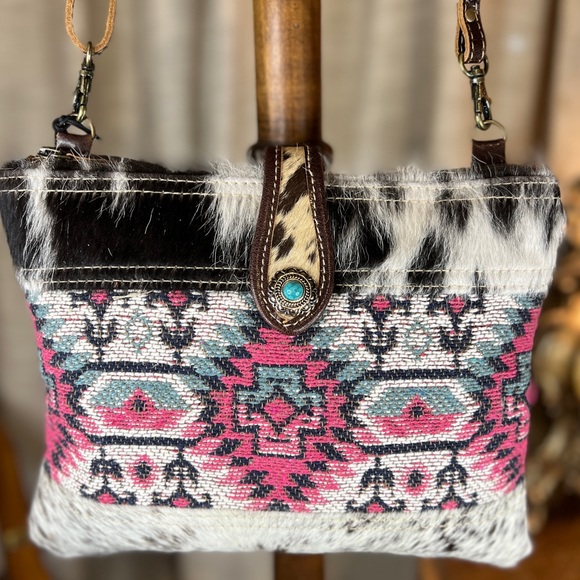 Myra Bag Handbags - New Western Cowhide Tapestry Leather Crossbody Handbag Cell Phone Pocket
